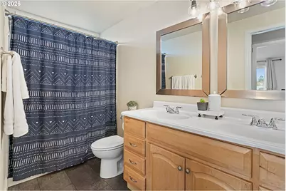 319 NE Hyde Cir, Hillsboro, OR 97124 - Photo 19