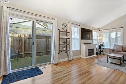 319 NE Hyde Cir, Hillsboro, OR 97124 - Photo 7