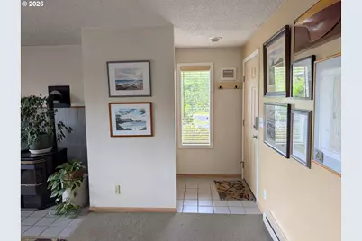 1070 Bay St #22, Florence, OR 97439 - Photo 3