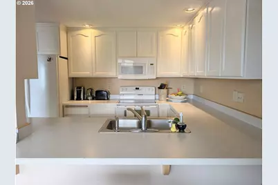 1070 Bay St #22, Florence, OR 97439 - Photo 13