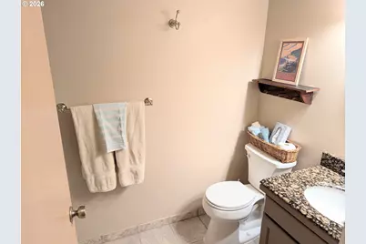 1070 Bay St #22, Florence, OR 97439 - Photo 21