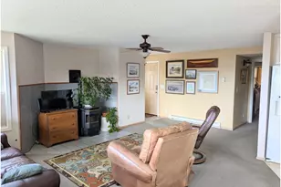 1070 Bay St, Florence, OR 97439 - Photo 9