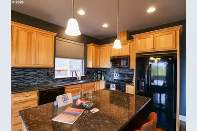 609 NE Megan Dr, Estacada, OR 97023 - Photo 7