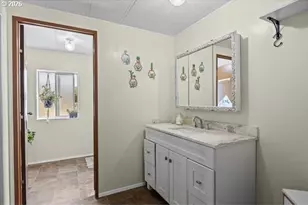 3580 NW Broad St, Roseburg, OR 97471 - Photo 7