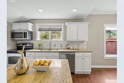 7211 N Atlantic Ave, Portland, OR 97217 - Photo 11