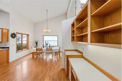 1270 Seagate Ave, Coos Bay, OR 97420 - Photo 13