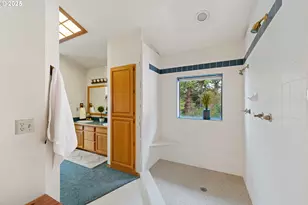 1270 Seagate Ave, Coos Bay, OR 97420 - Photo 39