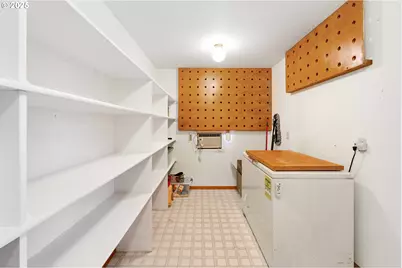 1270 Seagate Ave, Coos Bay, OR 97420 - Photo 21