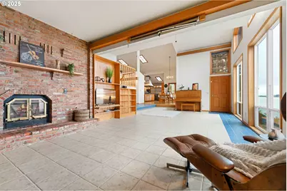 1270 Seagate Ave, Coos Bay, OR 97420 - Photo 27