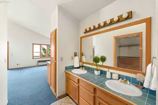 1270 Seagate Ave, Coos Bay, OR 97420 - Photo 37