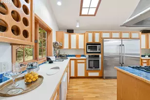 1270 Seagate Ave, Coos Bay, OR 97420 - Photo 17