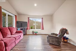 189 Trout Lakes Rd, Castle Rock, WA 98611 - Photo 9