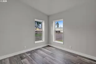 700 N Mill St, Creswell, OR 97426 - Photo 17