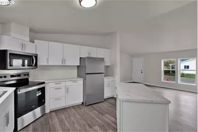 700 N Mill St #112, Creswell, OR 97426 - Photo 9