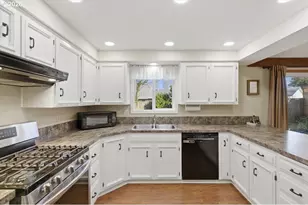 1923 Riting Ct, Salem, OR 97302 - Photo 11