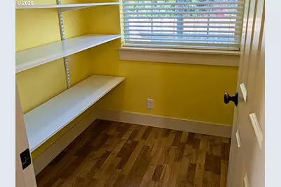 882 Jackies Ln, Eugene, OR 97404 - Photo 11