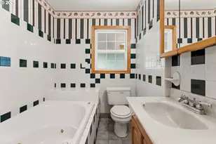 11311 SE Division St, Portland, OR 97266 - Photo 19