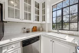 2336 SW Osage St, Portland, OR 97205 - Photo 19