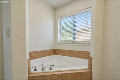 6405 NE 87th Ave, Vancouver, WA 98662 - Photo 17