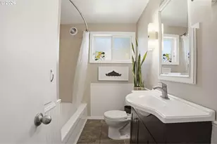 84124 Hilltop Dr, Pleasant Hill, OR 97455 - Photo 17