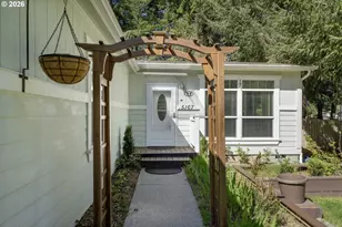 5167 Hilltop Dr, Florence, OR 97439 - Photo 3