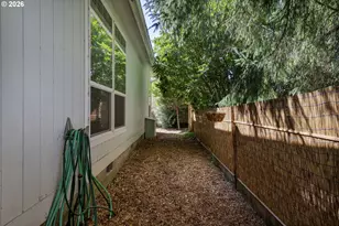 5167 Hilltop Dr, Florence, OR 97439 - Photo 37