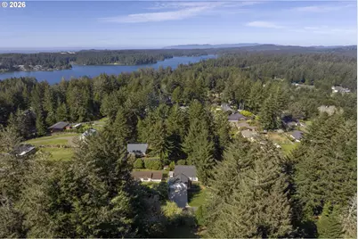 5167 Hilltop Dr, Florence, OR 97439 - Photo 39