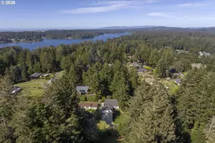 5167 Hilltop Dr, Florence, OR 97439 - Photo 39