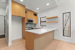 7888 SE 70th Ave, Portland, OR 97206 - Photo 9
