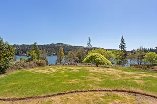 3730 Upper Dr, Lake Oswego, OR 97035 - Photo 25