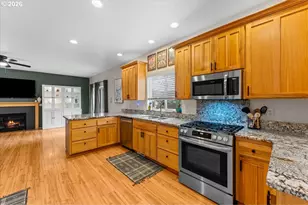 3121 N Knoll Dr, Newberg, OR 97132 - Photo 9