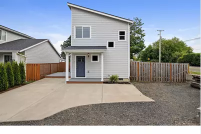 1394 10th Ave, Seaside, OR 97138 - Photo 1