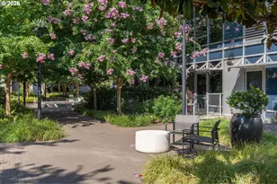 836 S Curry St, Portland, OR 97239 - Photo 43