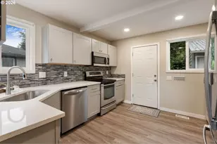 375 SW 131st Ave, Beaverton, OR 97005 - Photo 9