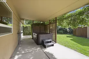 1590 Corum Ave, Eugene, OR 97401 - Photo 43