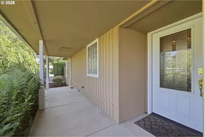 1590 Corum Ave, Eugene, OR 97401 - Photo 5
