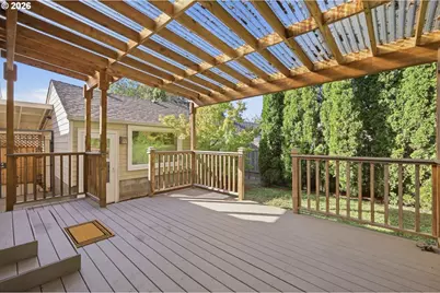 807 W 19th Ave, Eugene, OR 97402 - Photo 31