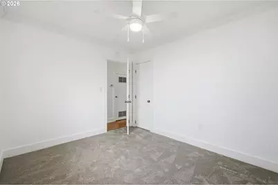 807 W 19th Ave, Eugene, OR 97402 - Photo 17