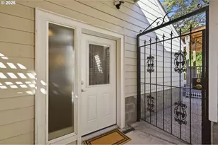 807 W 19th Ave, Eugene, OR 97402 - Photo 25