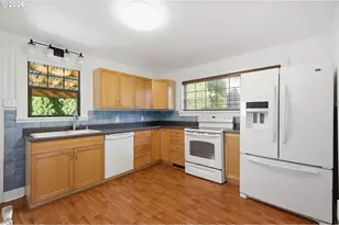 807 W 19th Ave, Eugene, OR 97402 - Photo 11