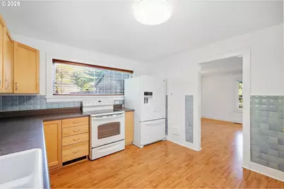 807 W 19th Ave, Eugene, OR 97402 - Photo 13