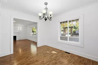807 W 19th Ave, Eugene, OR 97402 - Photo 9