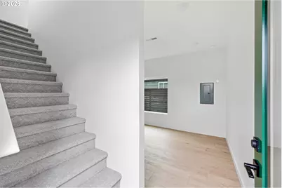 11715 SE Ash St, Portland, OR 97216 - Photo 21