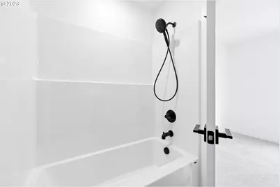 11715 SE Ash St, Portland, OR 97216 - Photo 33