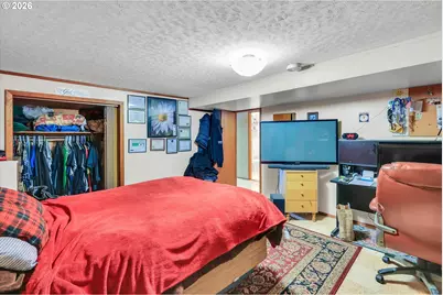 10620 NE Holladay St, Portland, OR 97220 - Photo 25