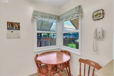 10620 NE Holladay St, Portland, OR 97220 - Photo 19