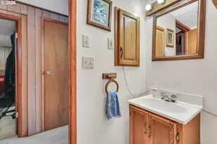 10620 NE Holladay St, Portland, OR 97220 - Photo 29