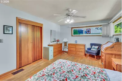 10620 NE Holladay St, Portland, OR 97220 - Photo 7