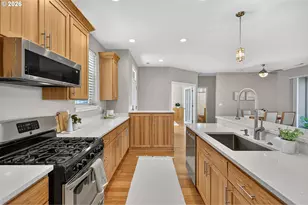 900 Falcon Ct, Hood River, OR 97031 - Photo 17