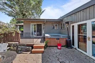 760 O'Connell St, North Bend, OR 97459 - Photo 25